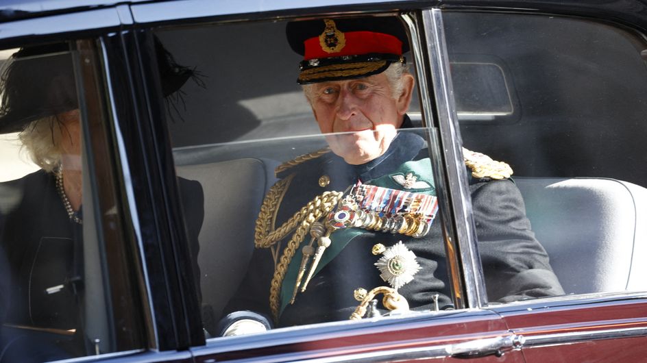 Le roi Charles III licencie au moins 100 personnes : panique et polémique à Clarence House