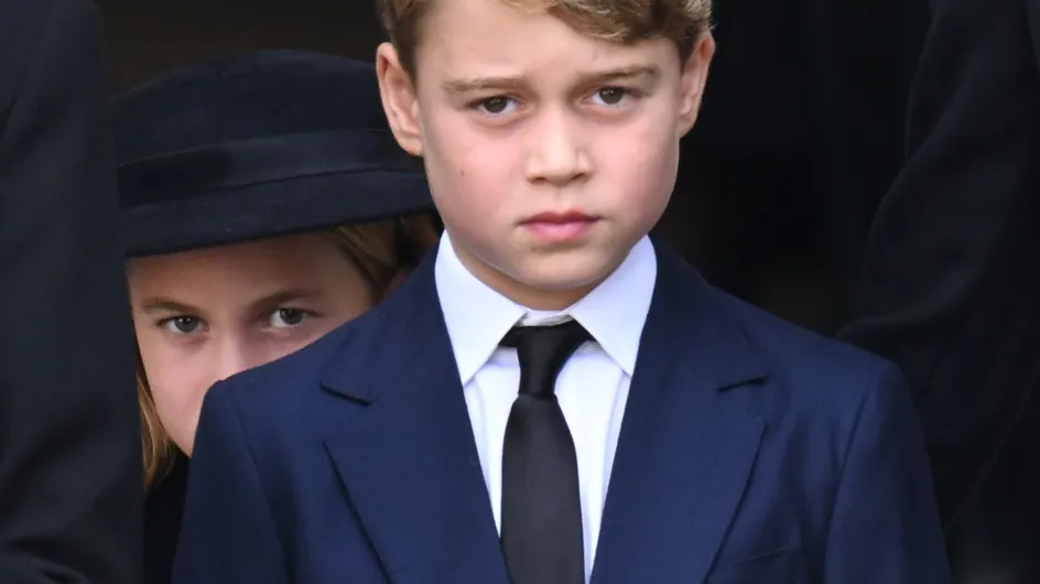 Funérailles d'Elizabeth II : pourquoi le prince George était-il en bleu marine et pas en noir ?
