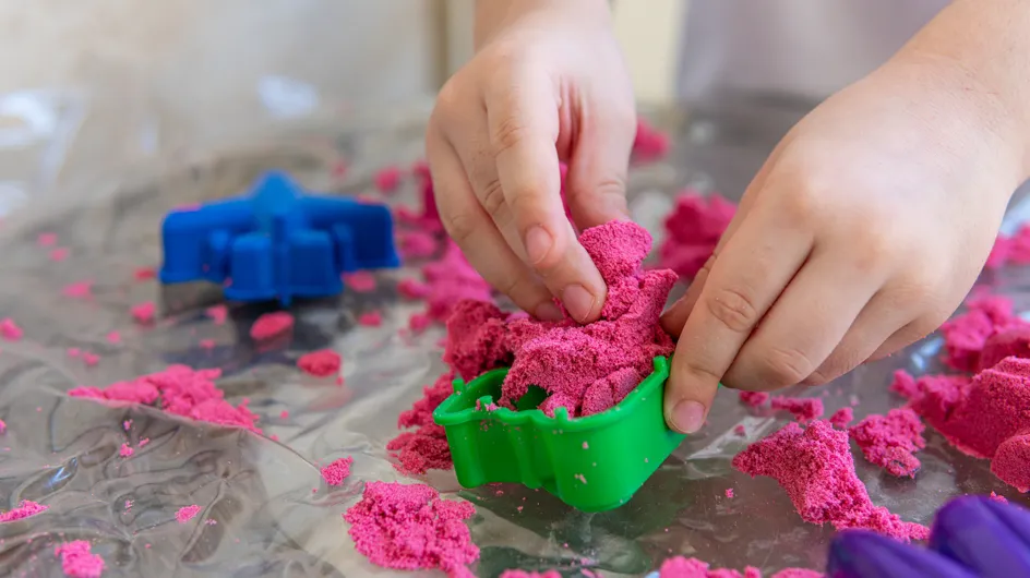 La sabbia cinetica: come riprodurre in casa questo gioco per i bambini