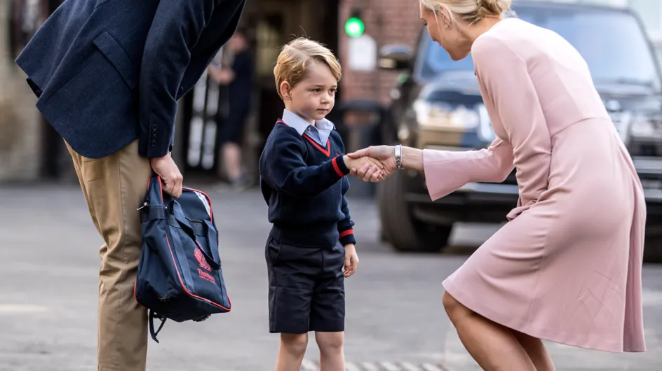 "Mon père sera roi", George le fils de Kate et William fait le petit dur dans la cour de l'école
