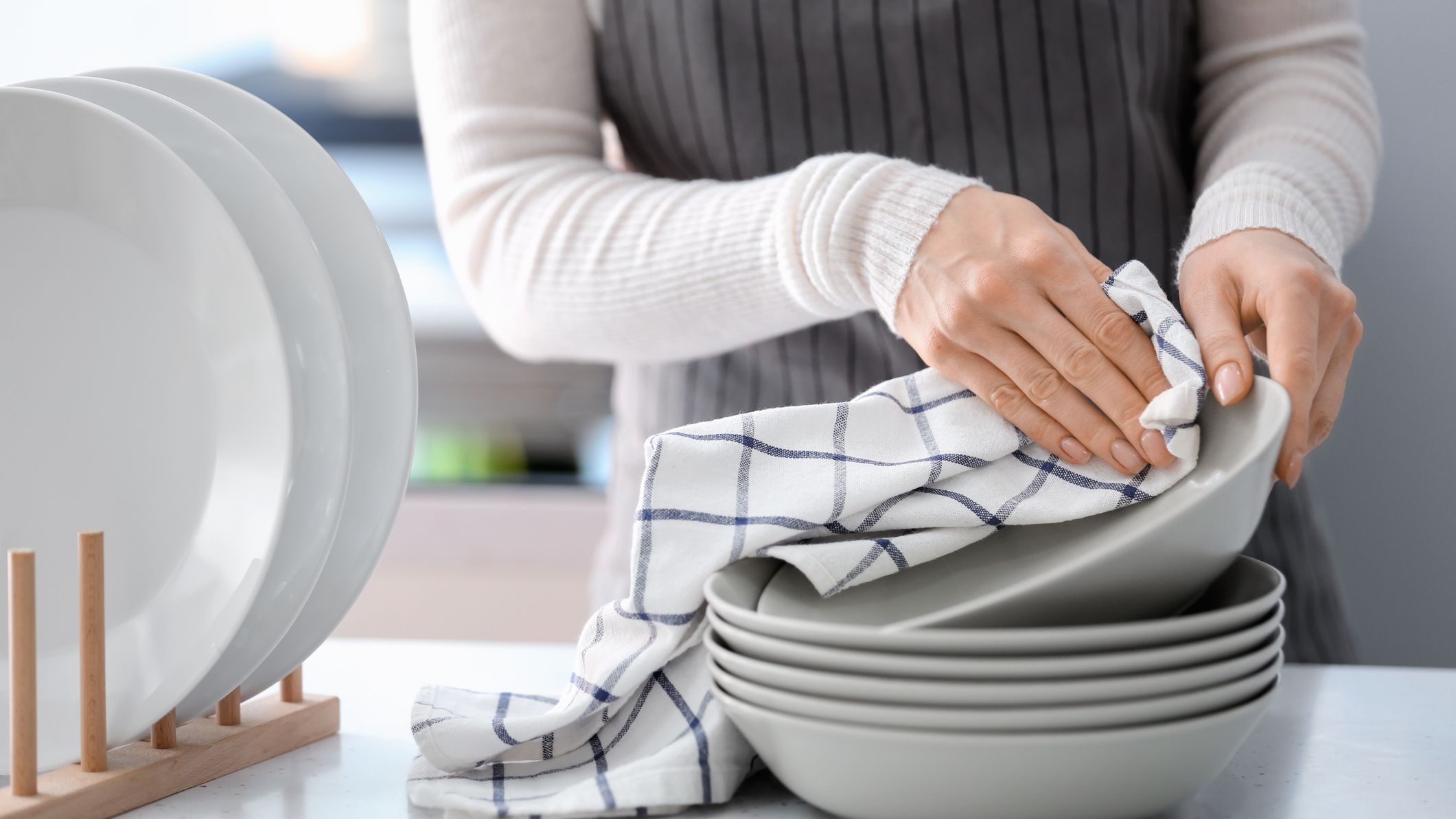 Torchon ou essuie-main : bien choisir son linge de cuisine ?