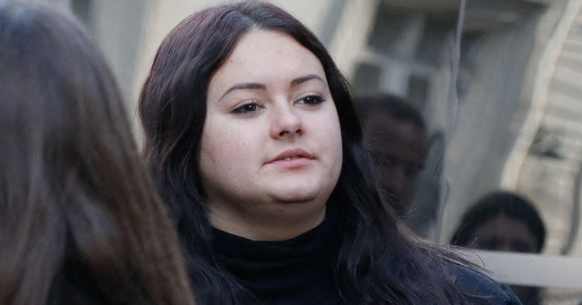 Est Ce Que Jean Pierre Pernaut Est Mort Lou Pernaut : la fille de Jean-Pierre Pernaut lui rend un bouleversant