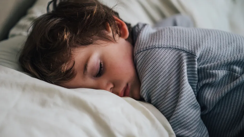 Enfant : l’heure de coucher a-t-elle un impact sur l’heure de réveil ?