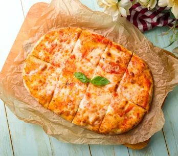 Pâte à pizza prête en 5 minutes (extra rapide!) – Au bout de la langue