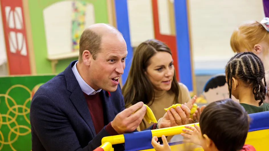Le prince William craquant : taquiné par une petite fille déguisée en princesse
