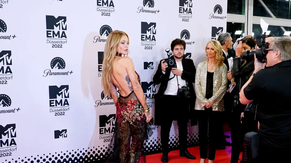 Måneskin a mani vuote e Taylor Swift regina della serata: agli MTV EMA i protagonisti sono musica e look!