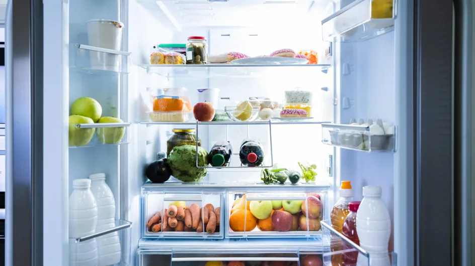 Kühlschrank reinigen: Die besten Hausmittel und Tipps