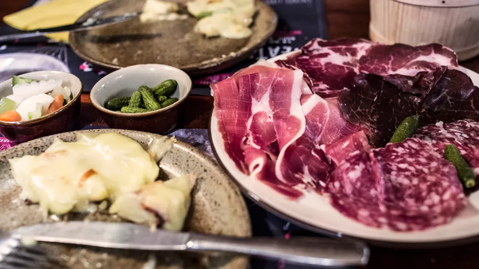Raclette, fondue, tartiflette : quel plat d'hiver réconfortant est le moins calorique ?