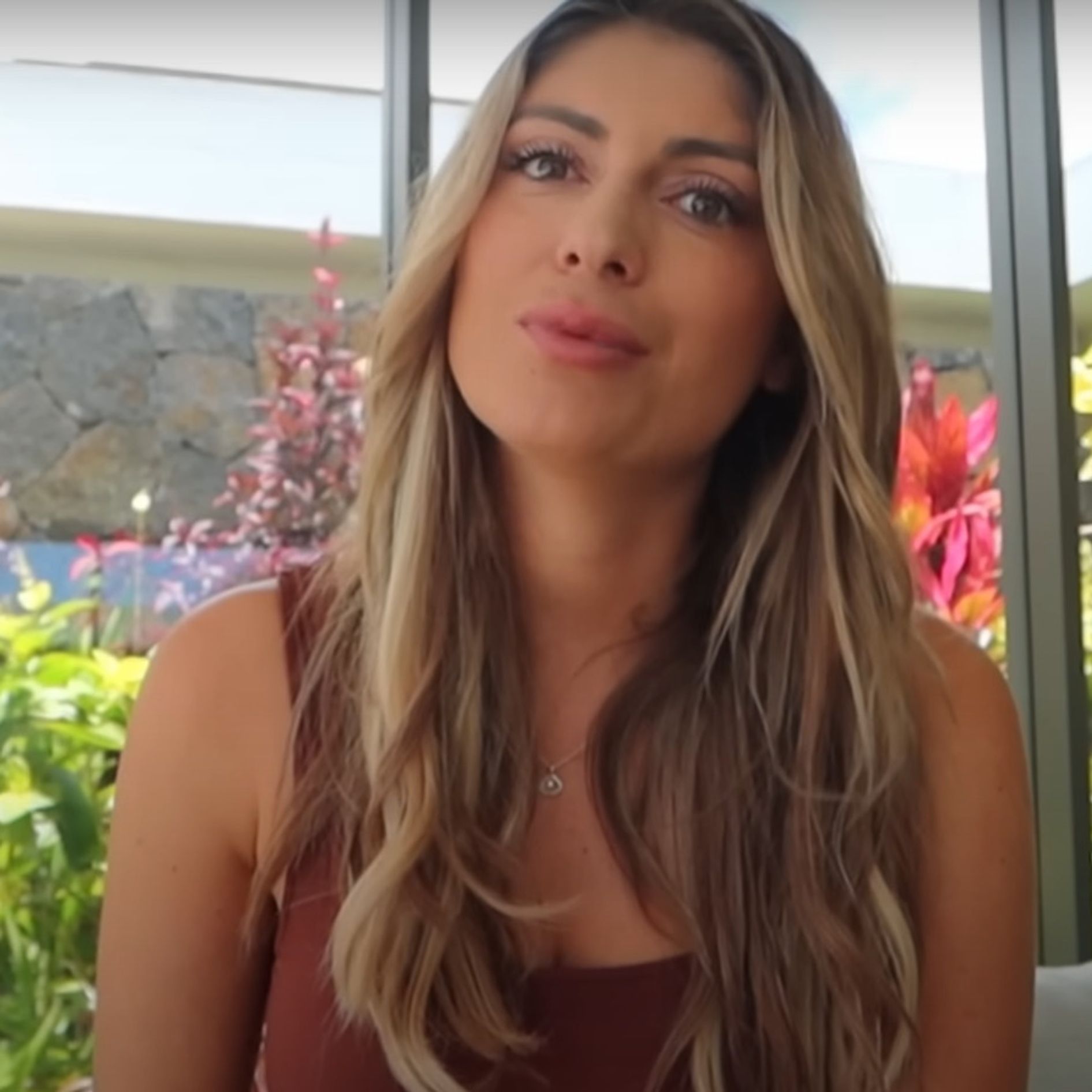 Elsa Les Princes De L amour L'influenceuse Elsa Dasc évoque son combat contre l'infertilité : "Mon  vagin a quadruplé de volume"
