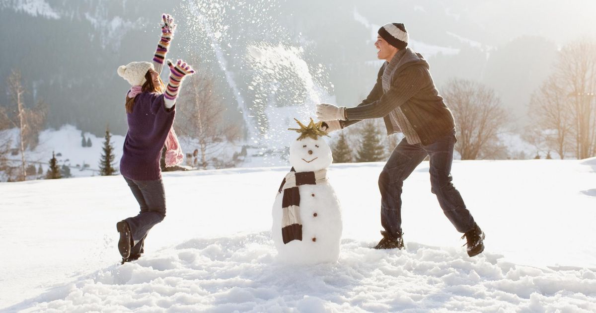 32 Group Photo Ideas for Small and Large Groups