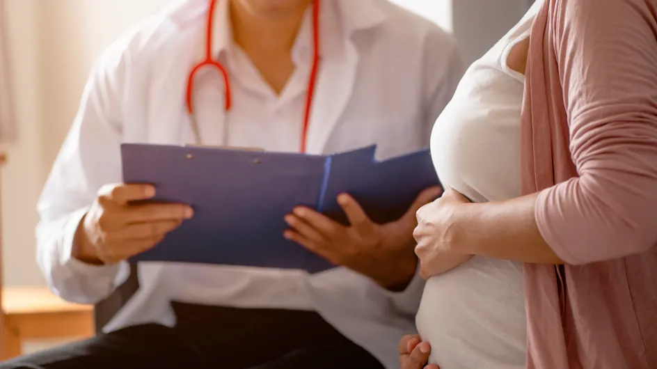 Bi test gravidanza, cos’è, come si effettua e perché è importante questo esame medico ai fini della gestazione