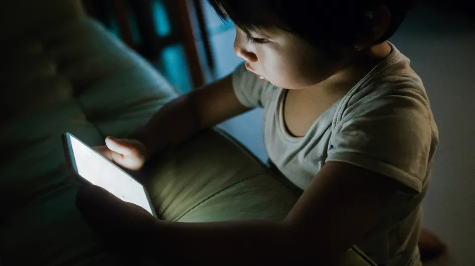 Les enfants exposés aux écrans le matin ont trois fois plus de risque de développer ces troubles