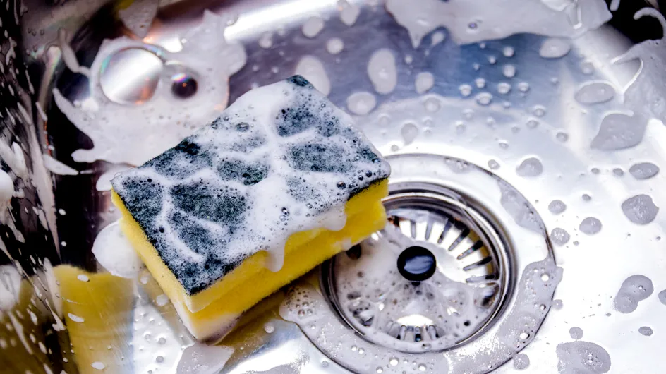 Savez-vous à quelle fréquence et comment faut-il laver votre éponge ?
