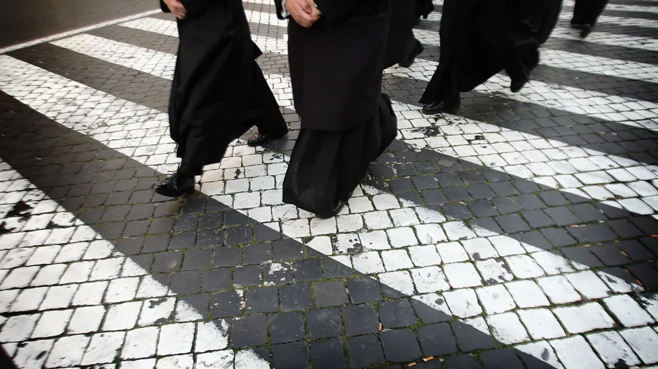 Scandalo in Portogallo: dal 1950, più di 4mila le vittime di preti pedofili