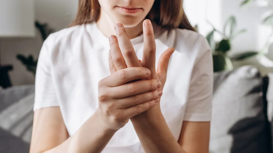 Rissige Fingerkuppen: Woher sie kommen und wie man sie richtig behandelt