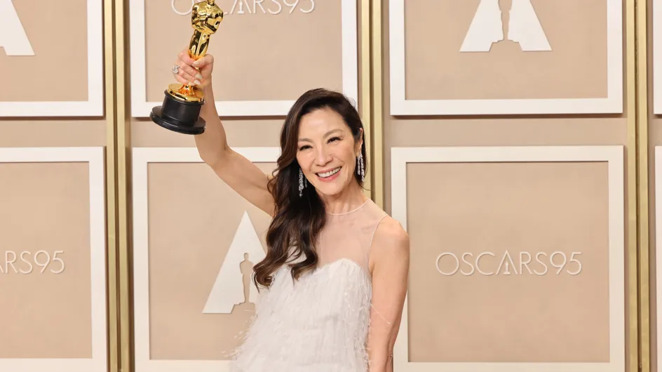 Oscars 2023 : 5 robes blanches pour reproduire le look des stars (Michelle Yeoh, Emilie Blunt...)