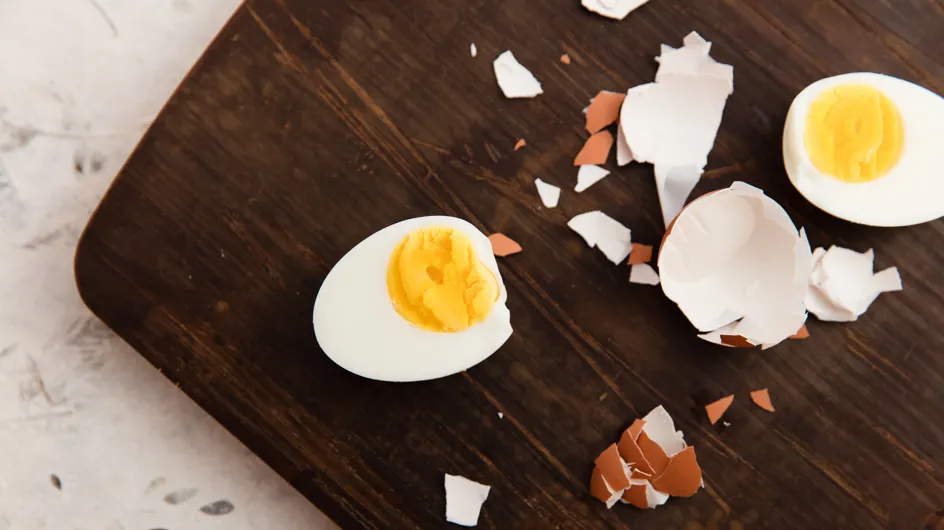 Savez vous pourquoi la coquille colle après la cuisson des œufs durs ?