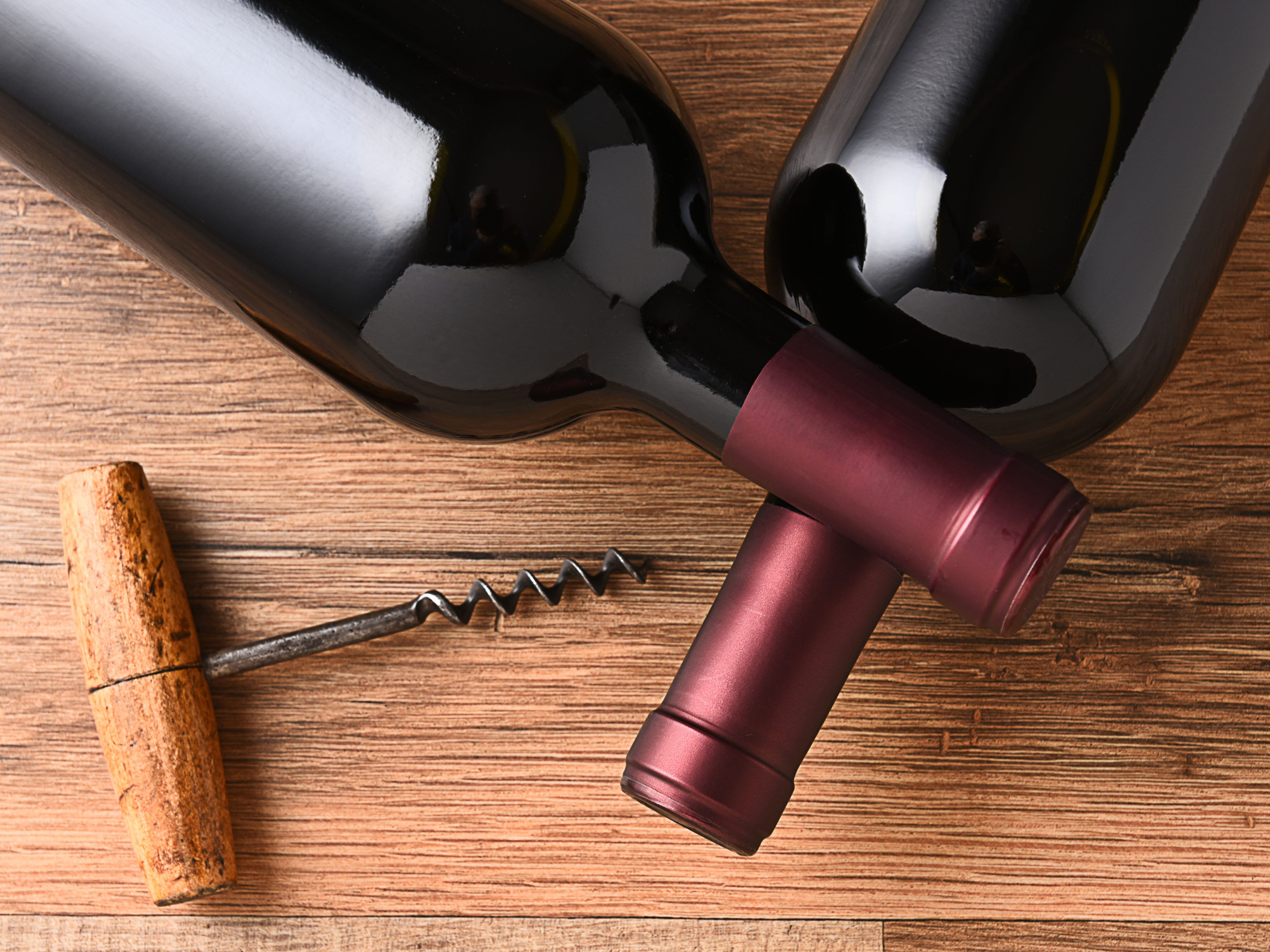 5 astuces pour ouvrir sa bouteille de vin sans tire-bouchon !