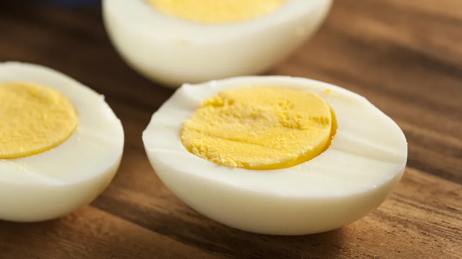 Pourquoi le jaune d&#039;œuf dur devient vert ou gris (et peut-on le manger) ?