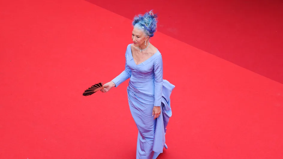 Cannes 2023 : adieu les cheveux blancs, Helen Mirren surprend avec... les cheveux bleus !