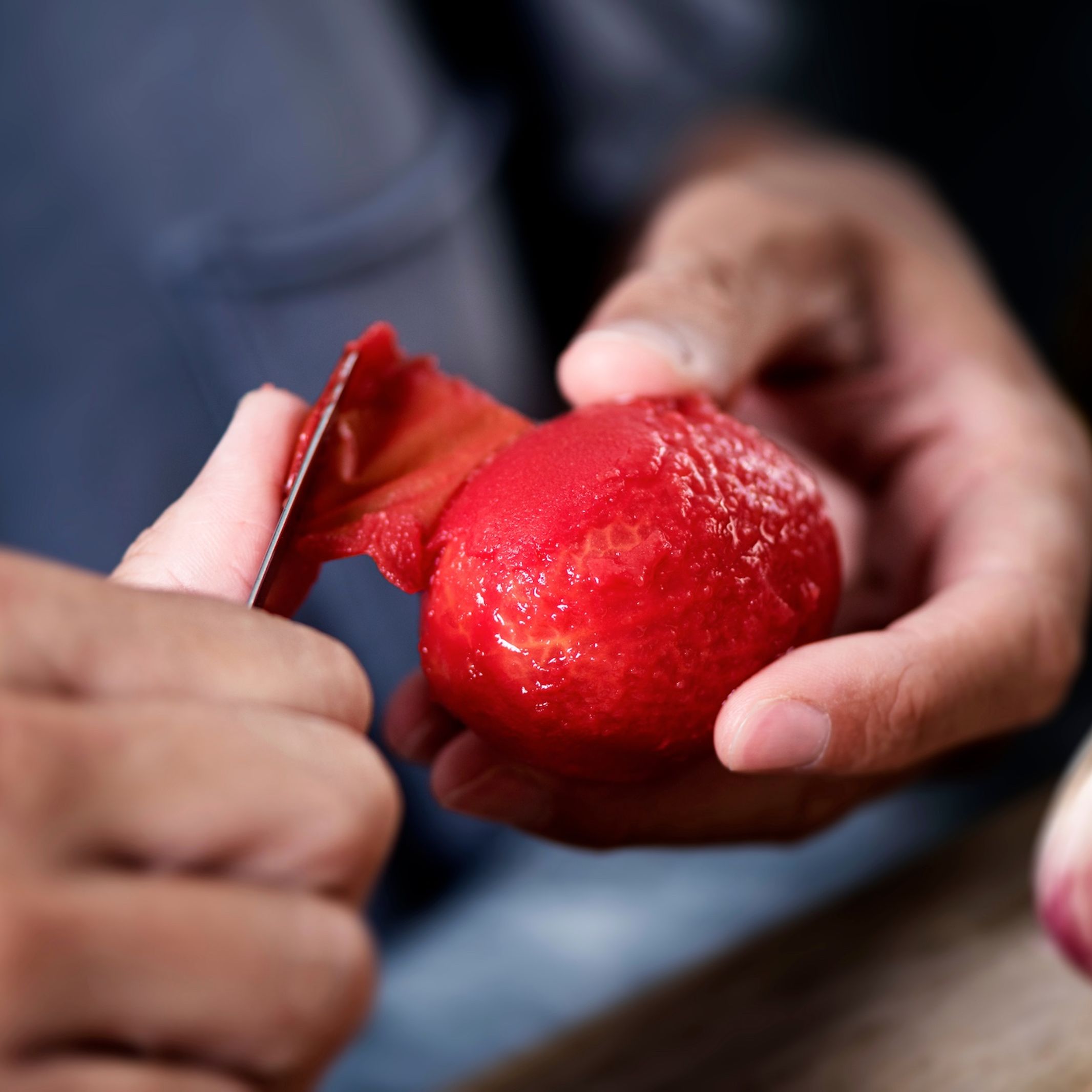Est-ce une bonne idée de manger la pomme avec la peau ? - Top Santé