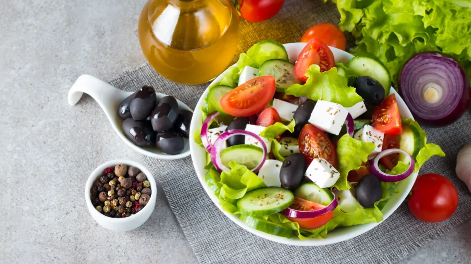 Cette salade grecque de Laurent Mariotte est parfaite pour se rafraîchir lorsqu’il fait chaud
