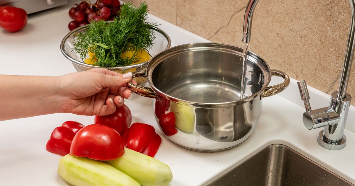 Pourquoi Il Ne Faut Pas Cuisiner Avec Leau Chaude Du Robinet