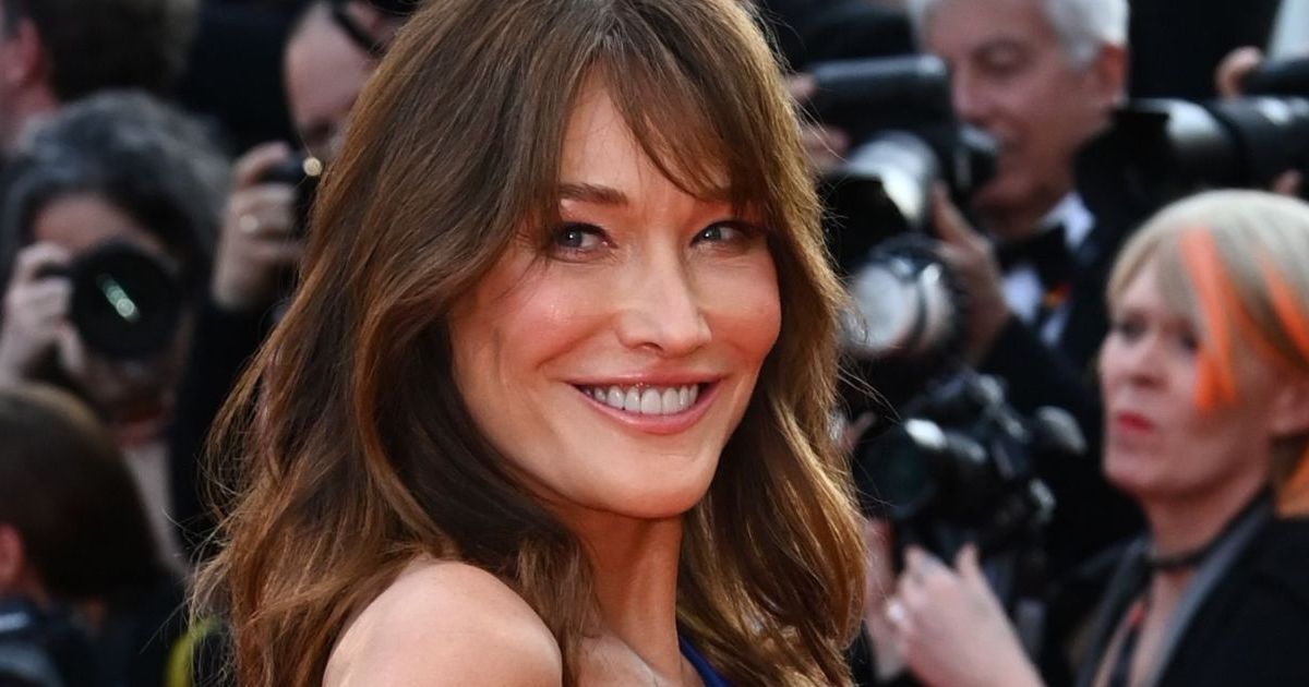 carla-bruni-ose-une-nouvelle-coloration-effet-coup-de-jeune-parfaite