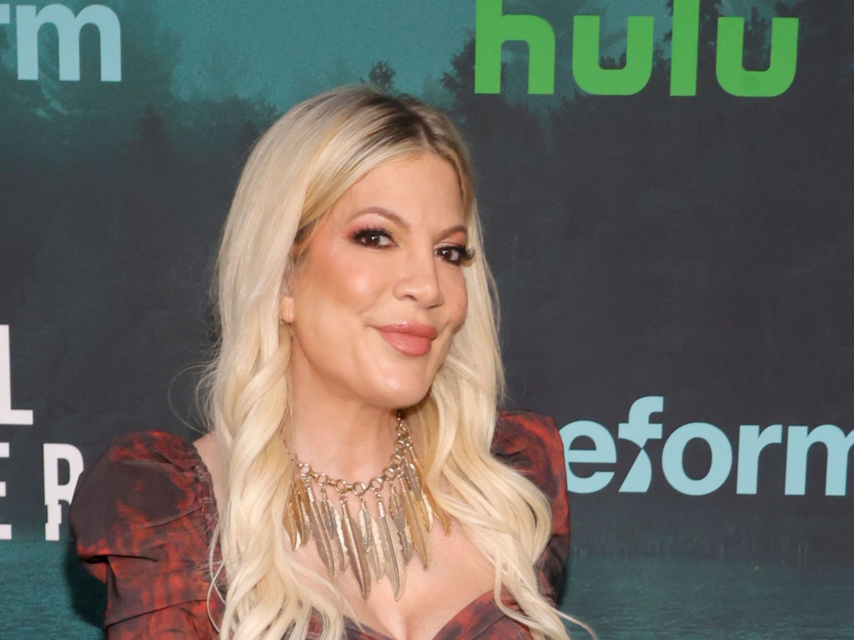 Tori Spelling méconnaissable : son apparition surprend ses fans... (PHOTO)