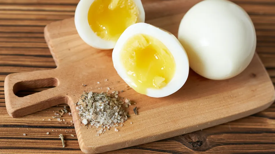 Faut-il commencer la cuisson des œufs durs à l&#039;eau froide ou dans l&#039;eau bouillante ?