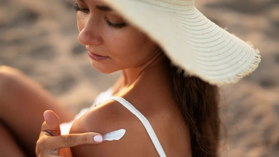 Crème solaire : l’endroit improbable où on oublie toujours de l’appliquer d’après un dermatologue