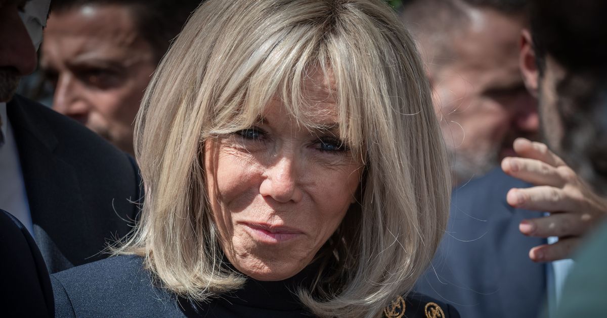 Brigitte Macron : Cette Photo Remplie D’émotion Affichée Par La ...