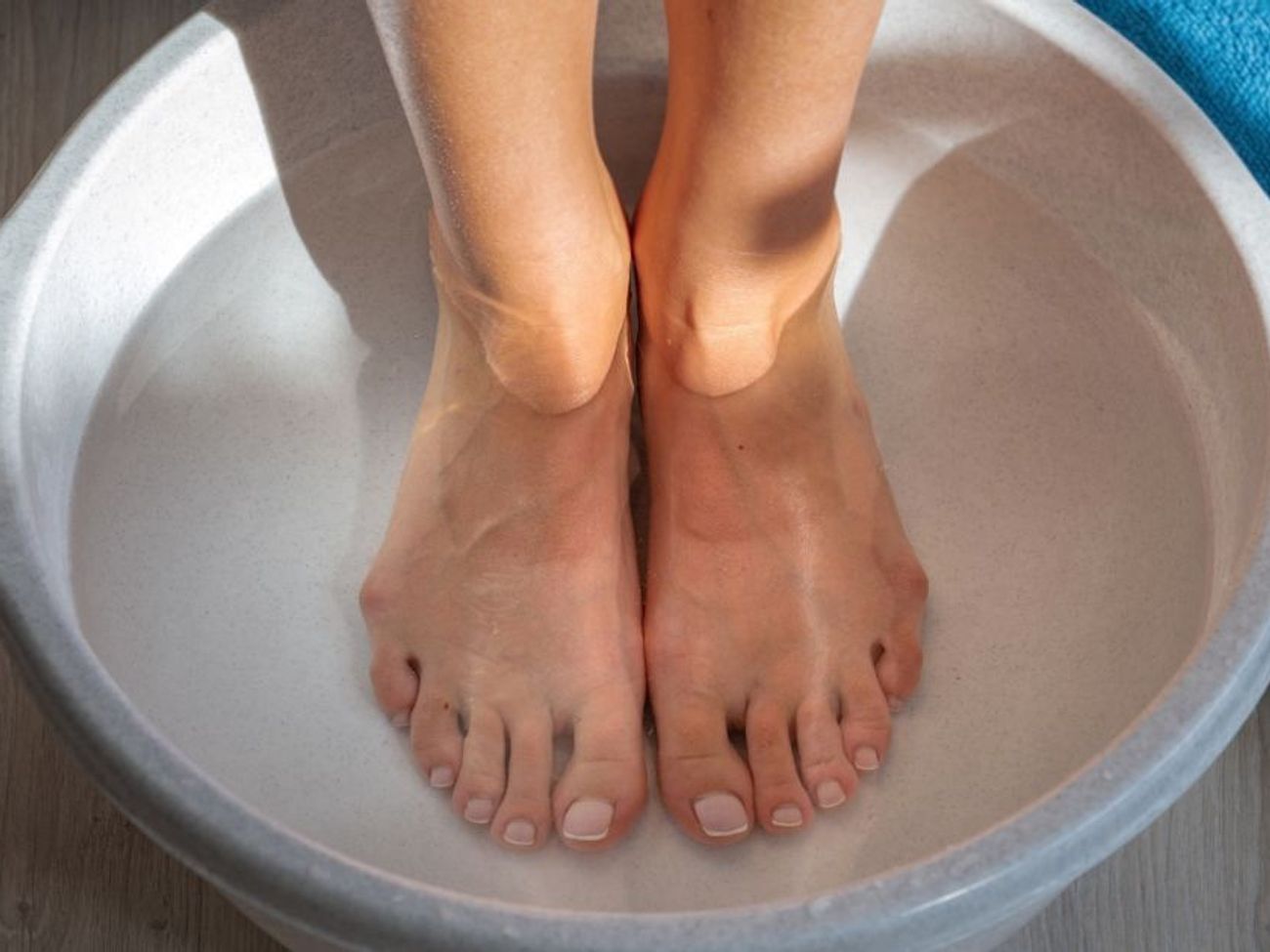 Bain de pied anti-transpiration : la recette géniale d'une ...