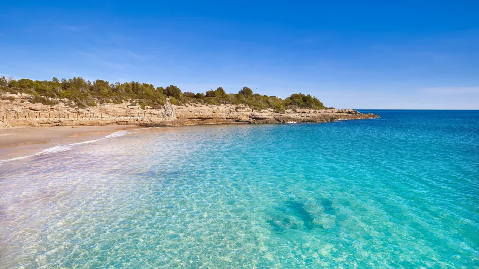 Esta playa española de aguas turquesas es una de las más bonitas del mundo (¡ a visitar con urgencia!)