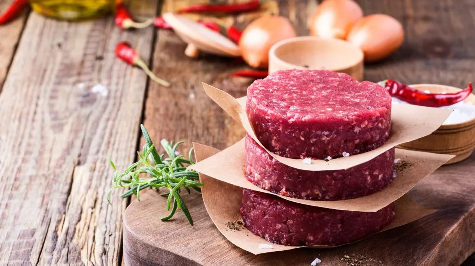 Alerte rappel produit : ne consommez surtout pas ce steak haché. Il contient peut-être la bactérie E. coli !