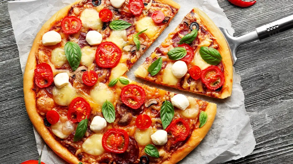 &quot;Excellente pâte, moelleuse et épaisse&quot; : voici la meilleure recette de pâte à pizza selon nos utilisateurs
