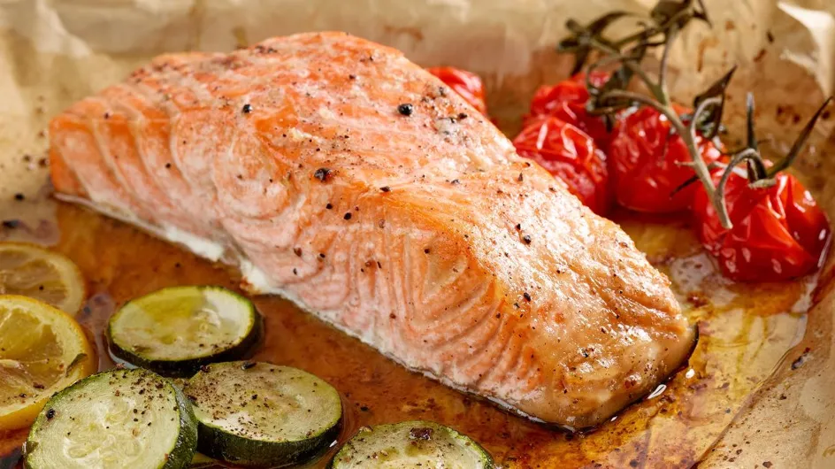 Comment limiter l&#039;apparition des parties blanches sur le saumon à la cuisson ?