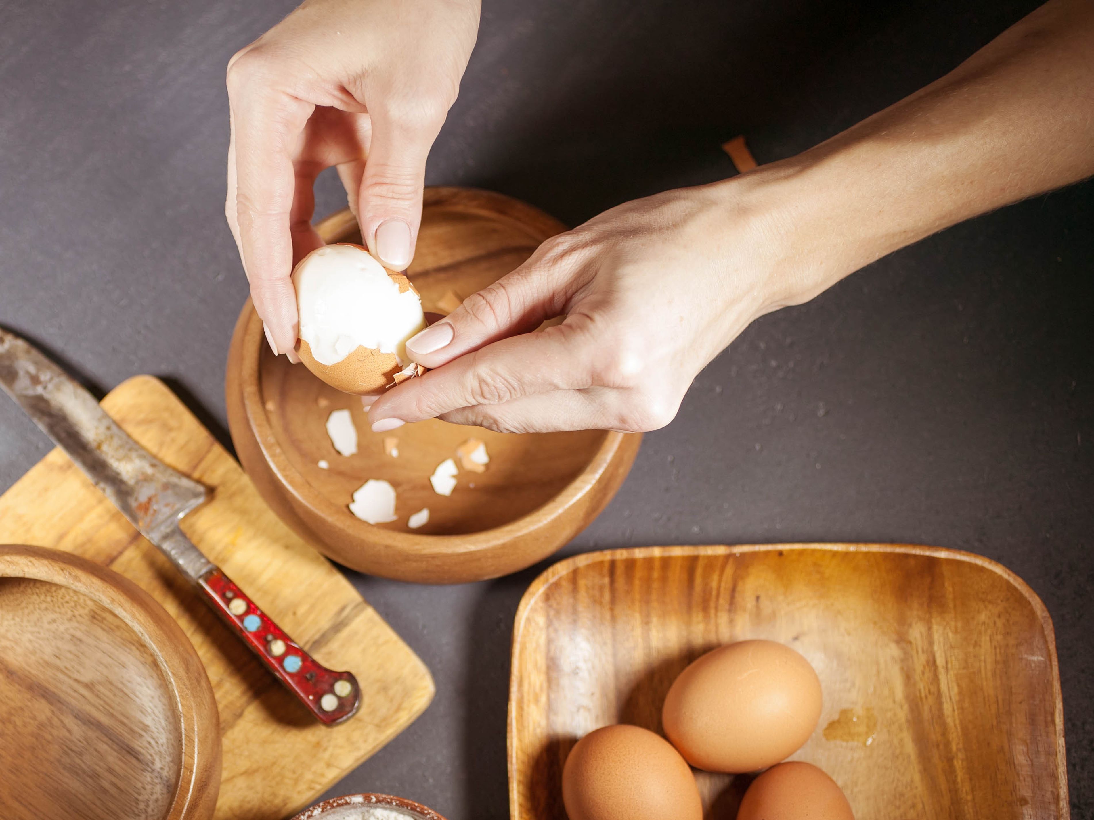 Comment écaler un œuf dur facilement - CNPO