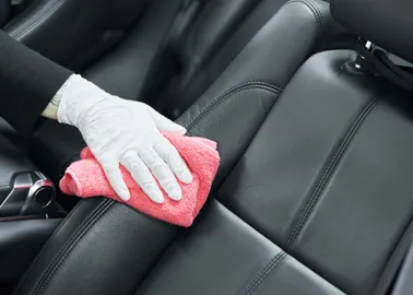 Astuces pour nettoyer des sièges de voiture en tissu