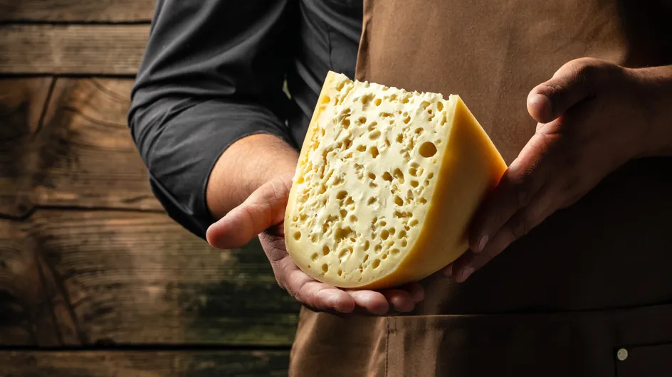 Pourquoi certains fromages ont-ils des trous ?