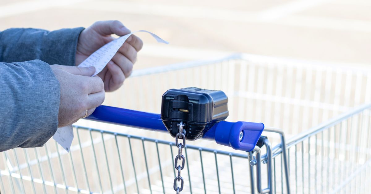 Supermarché : 3 astuces géniales pour prendre un caddie sans pièce ou jeton