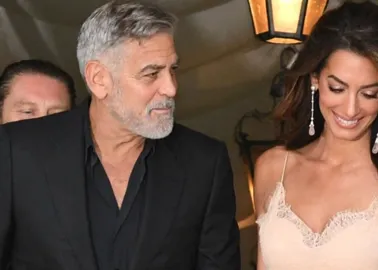 George et Amal Clooney baiser fougueux la Mostra de Venise le