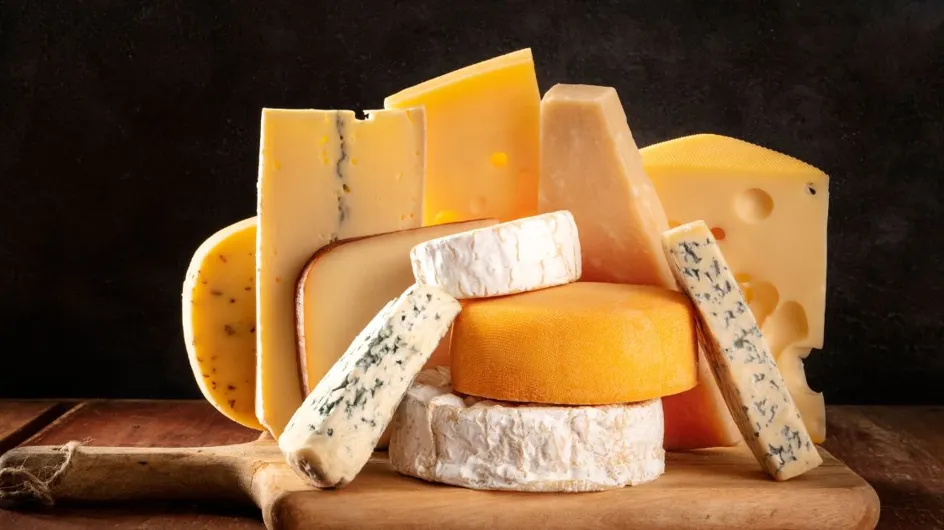Voici le meilleur fromage (riche en protéines !) pour la santé à la ménopause, selon un médecin