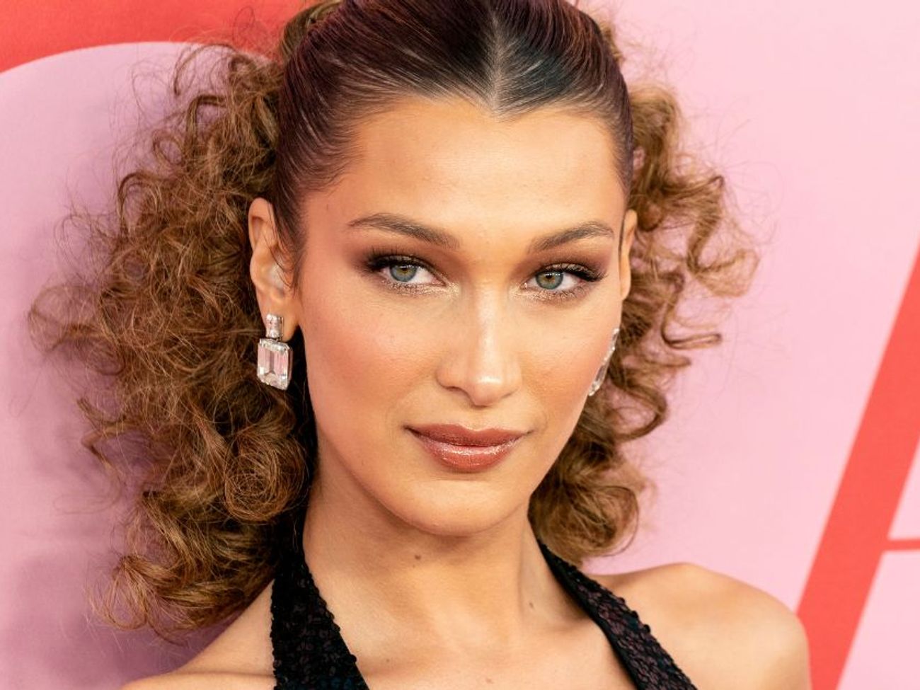 Bella Hadid nue et méconnaissable avec le crâne rasé, sa transformation  étonnante (PHOTOS)