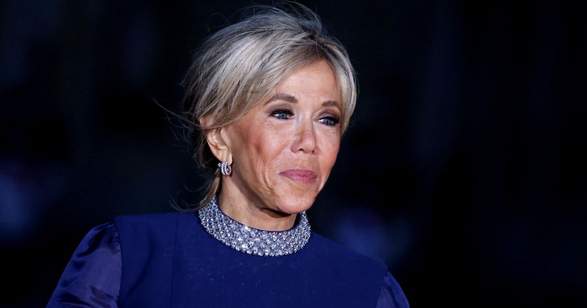 Brigitte Macron élégante aux côtés de Camilla, elle adopte la couleur peps de l'automne (PHOTO)