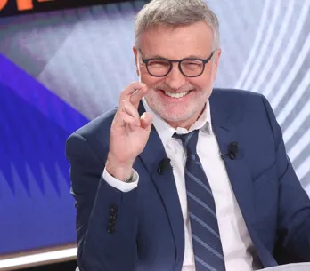 Jérémy Ferrari : son tacle à Guillaume Bats fait exploser de rire la Toile  - Voici