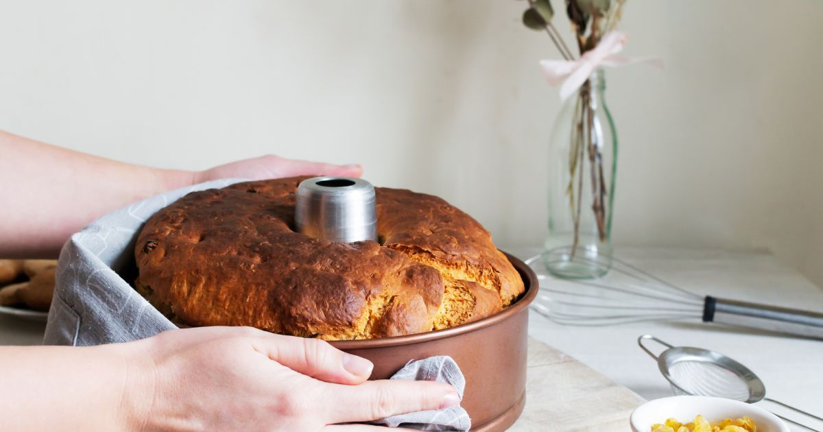 Facilitez le démoulage de vos pâtisseries avec notre spray de démoulage  conçu pour empêcher les aliments de coller aux moules.