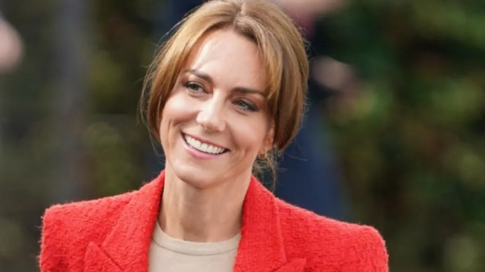 Kate Middleton de sortie avec un blazer rouge Zara qui confirme la tendance de l'automne-hiver 2023