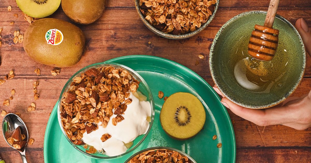 Cette Recette De Granola Yaourt Et Kiwi Jaune Zespri™ Sungold™ Est ...