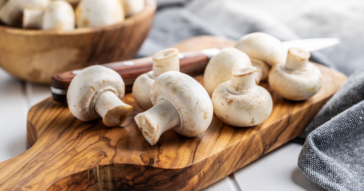 Champignons de Paris fautil les éplucher avant de les cuisiner